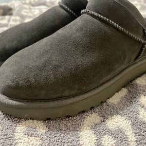UGG Classic Slipper